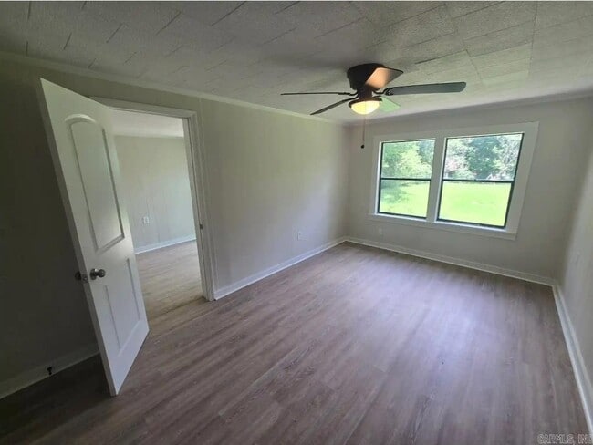 Building Photo - 204 Glenora Ave