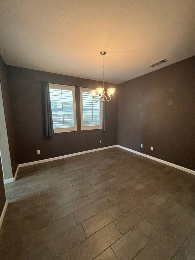 Foto del edificio - Beautiful 4 Bedroom Home Near Island Water...