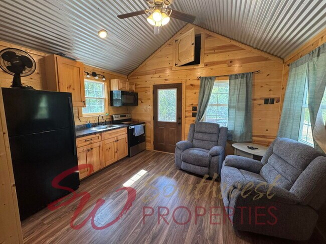 Foto del edificio - Escape to a peaceful, private retreat for one in this studio cabin!