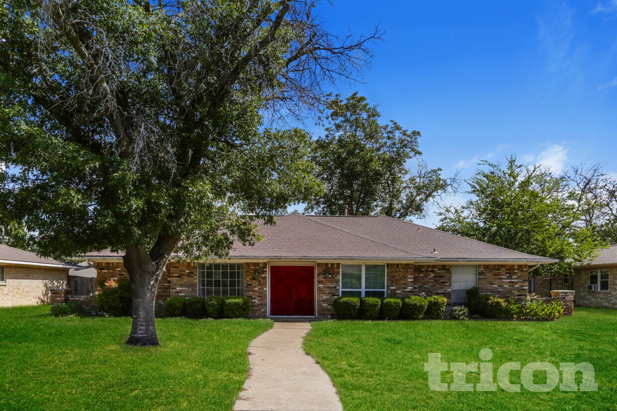 Foto principal - 600 Spring Willow Dr