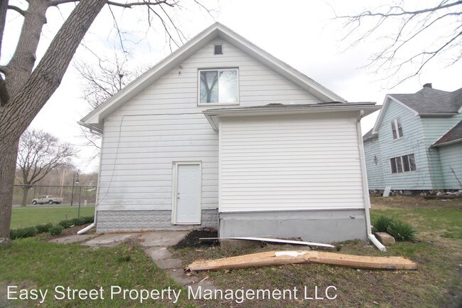 Building Photo - 3 br, 2 bath House - 916 N Gaines St
