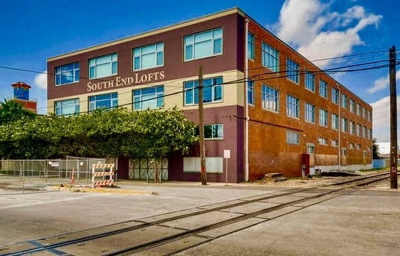 Primary Photo - Historic Apartment in the heart of South t...