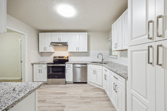 Foto del edificio - 2511 Evergreen Dr