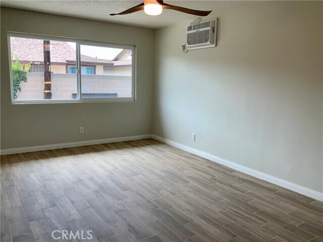 Foto del edificio - 9633 Cedar St