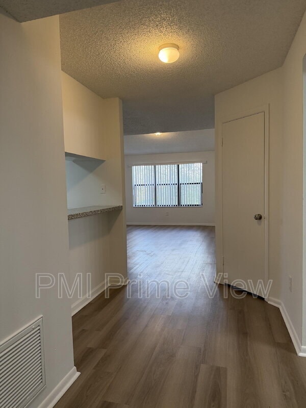 Foto del edificio - 4401 W McNab Rd