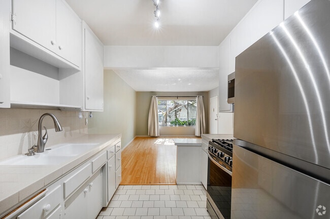 Interior Photo - 1438 10th St