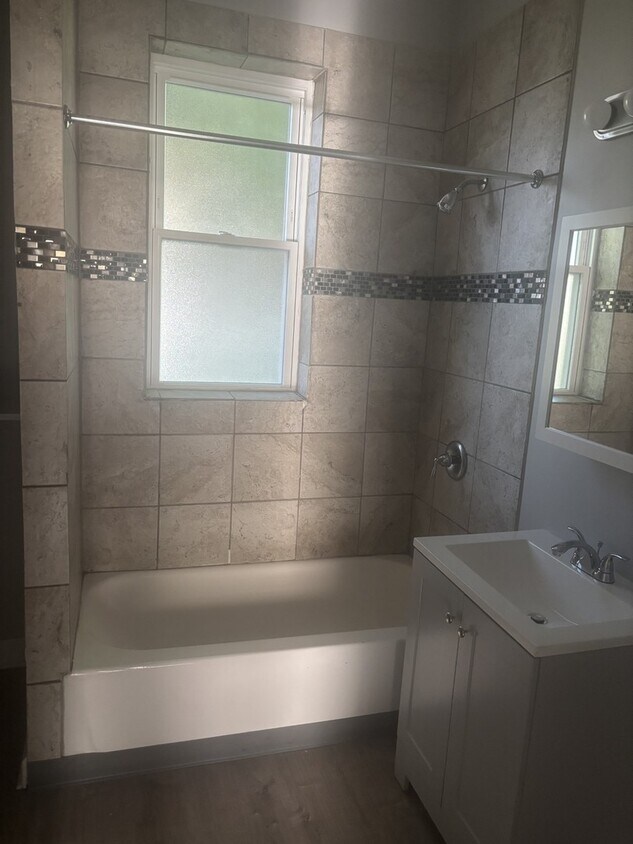 Foto del edificio - 321 E 70th St