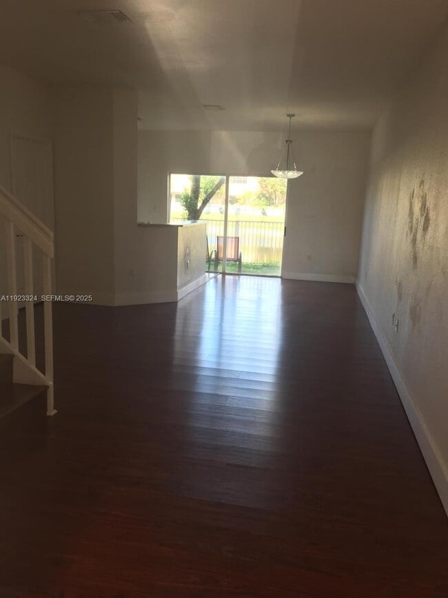 Foto del edificio - 10803 NW 83rd St