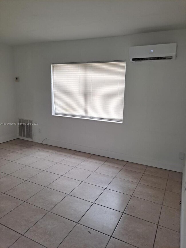 Foto del edificio - 6416 SW 19th St