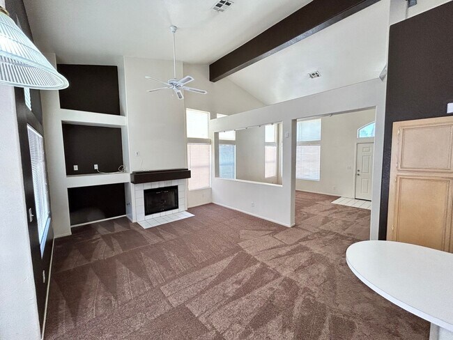 Building Photo - *GREAT 3 BEDROOM HOME IN HENDERSON*