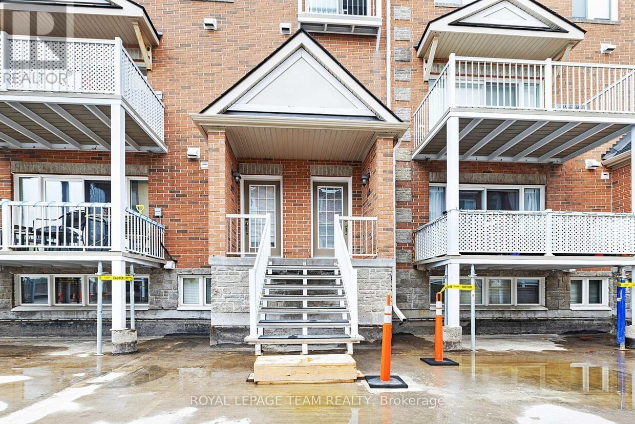 Photo principale - 3265-3265 St Joseph Blvd