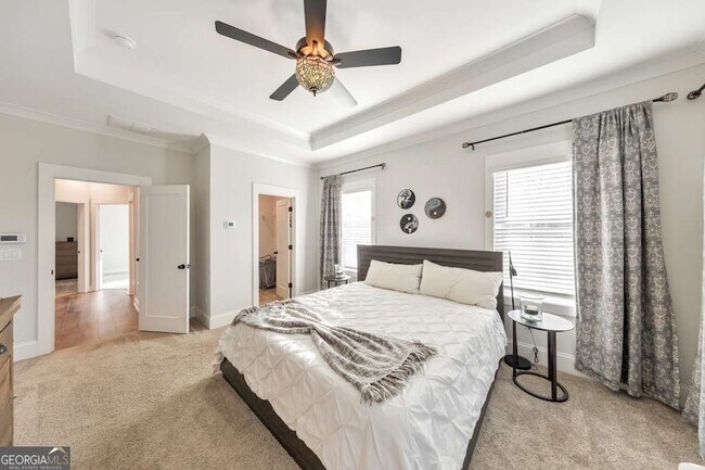 Building Photo - 320 Oak Arms Wy