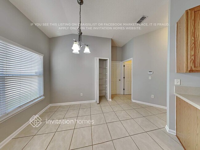 Foto del edificio - 534 Roserush Ln