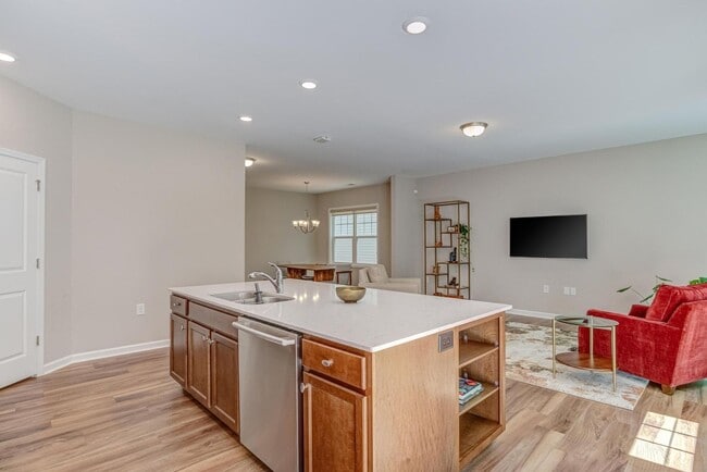 Photo - 1106 Brightskies St House