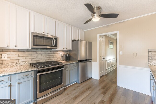 Foto del edificio - 1022 Oaks Pkwy SE