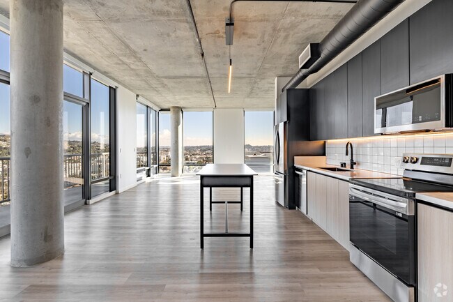 Interior Photo - Lumina Hollywood