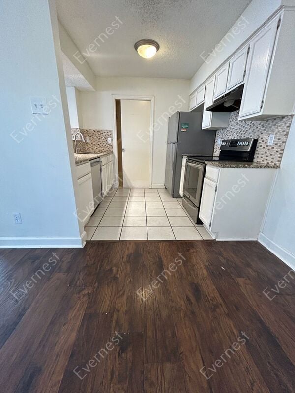 Primary Photo - 900 Taulbee Ln