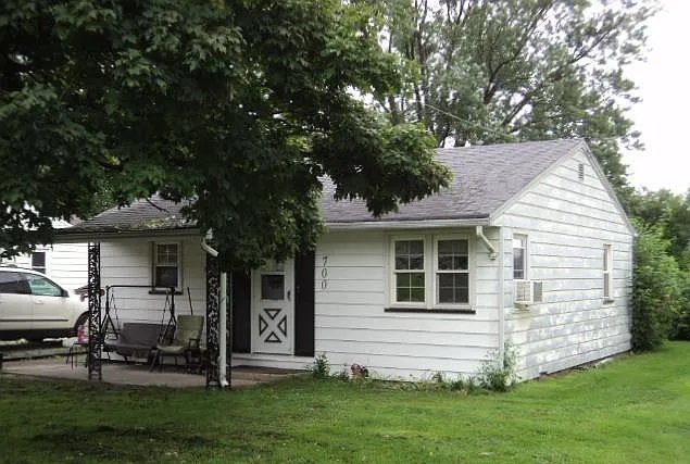 Primary Photo - 700 S Jefferson St