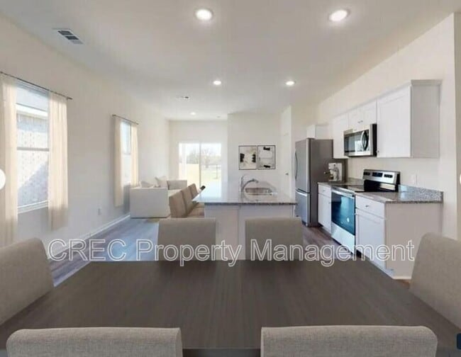 Building Photo - 475 Pender Woods Dr