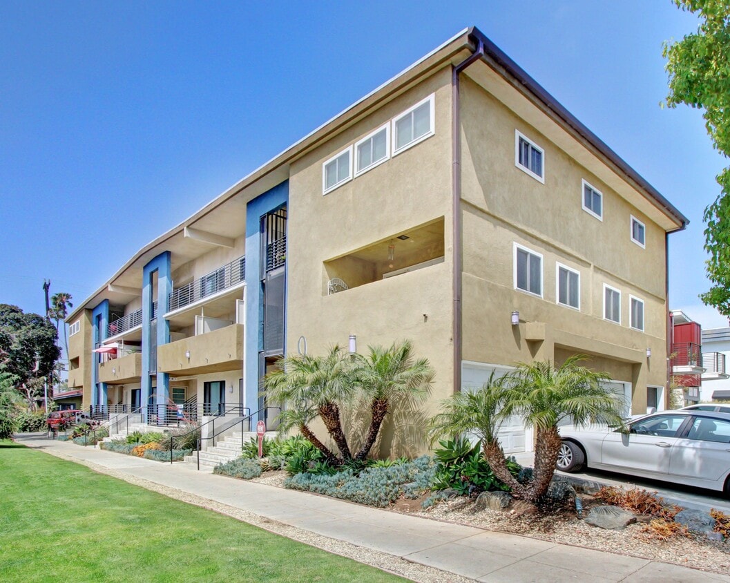 Primary Photo - 929 Idaho Ave