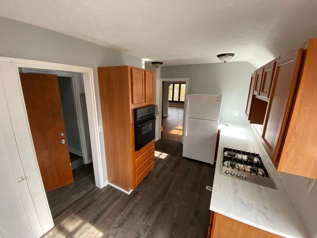 Building Photo - Gridley3718