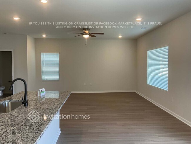Building Photo - 3323 Fox Hall Dr