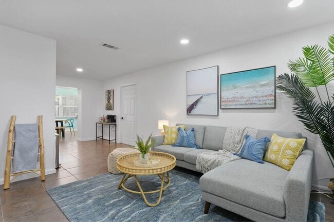 Foto del edificio - 11208 Duncan St