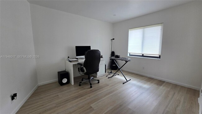 Foto del edificio - 16653 Golfview Dr