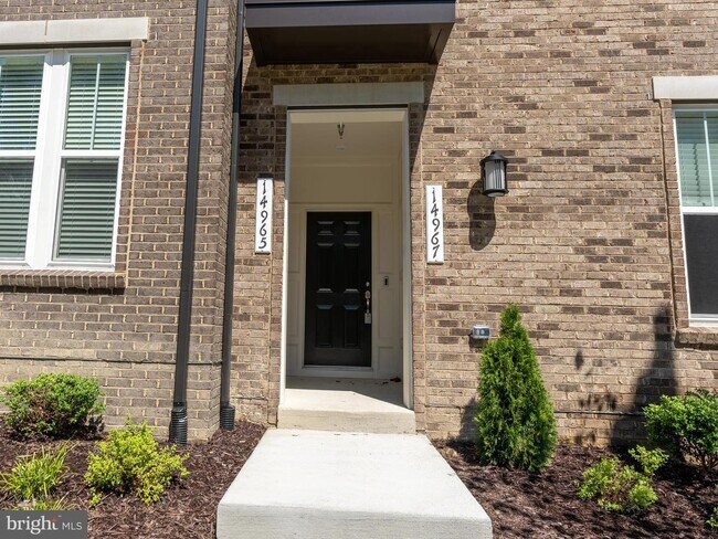 Building Photo - 14965 River Walk Way