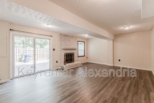 Building Photo - 8239 Dr Craik Ct