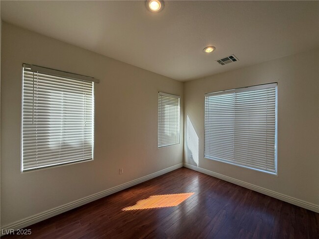 Building Photo - 7776 Littondale St