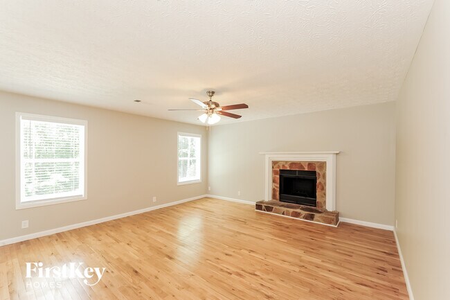Foto del edificio - 4945 Bent Creek Ct