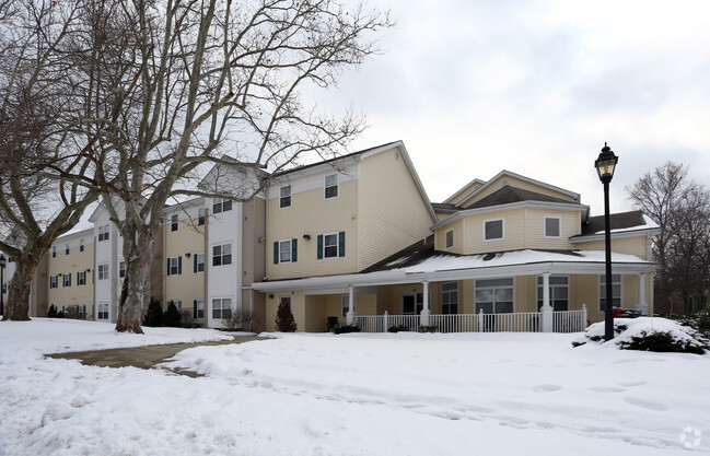 Primary Photo - Sycamore Place Apartments