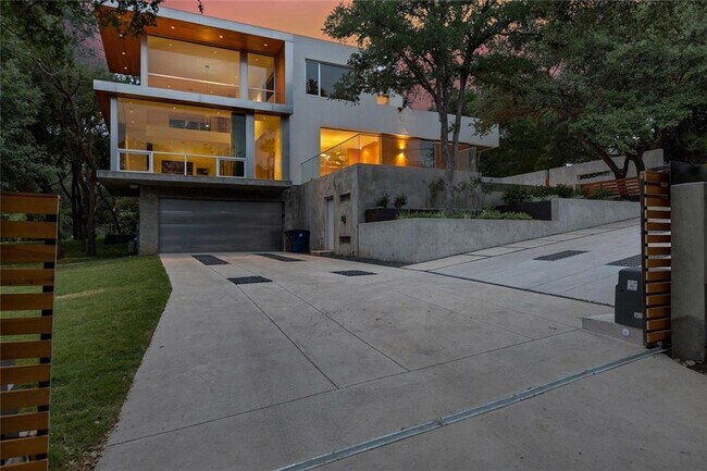 Foto del edificio - 2505 Stratford Dr