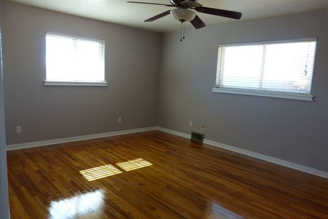 Building Photo - Beautiful Spacious Brick Home