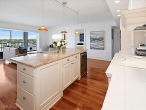 Building Photo - 2750 Gulf Shore Blvd N