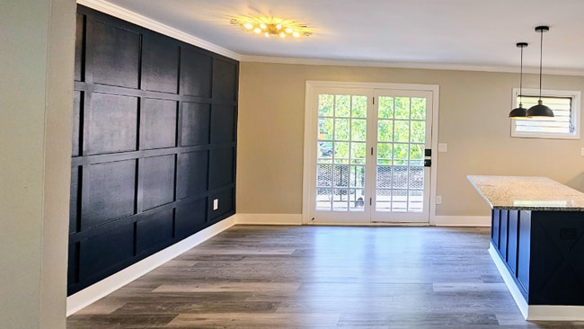 Building Photo - 115 Biscayne Dr NW