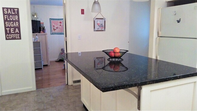 Kitchen - 237 Pine Lake Dr