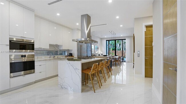 Foto del edificio - 3075 Mary St