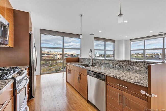 Foto del edificio - 33 N Water St