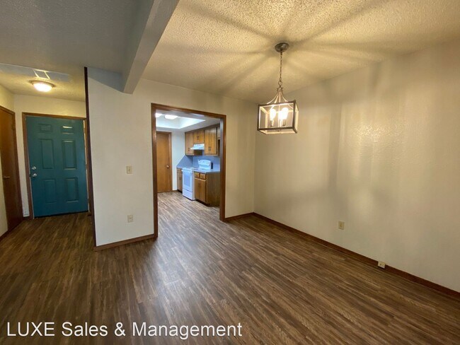 Building Photo - 2 br, 2.5 bath House - 1705 N Gleason Avenue