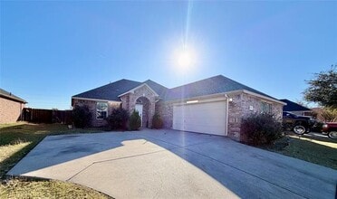 Building Photo - 1648 Northview Dr