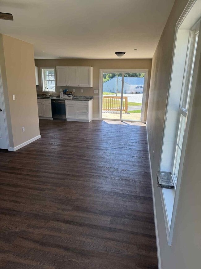 Foto del edificio - Brand New House Close to the Bay!