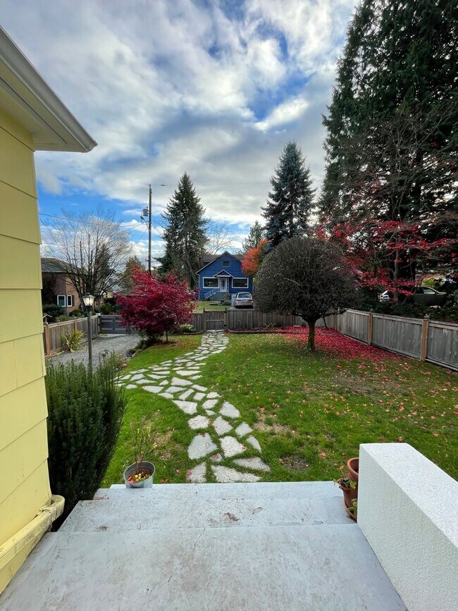 Foto del edificio - Sweet Maple Leaf Home for Lease