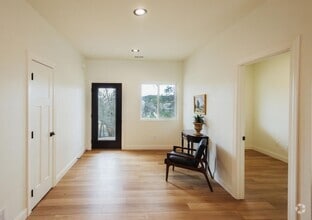 Building Photo - 20220 Frog Pond Ct