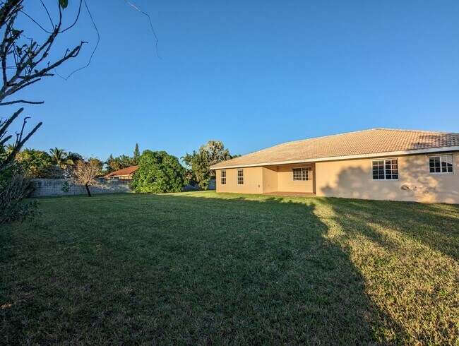 Foto del edificio - 27780 SW 154th Ave