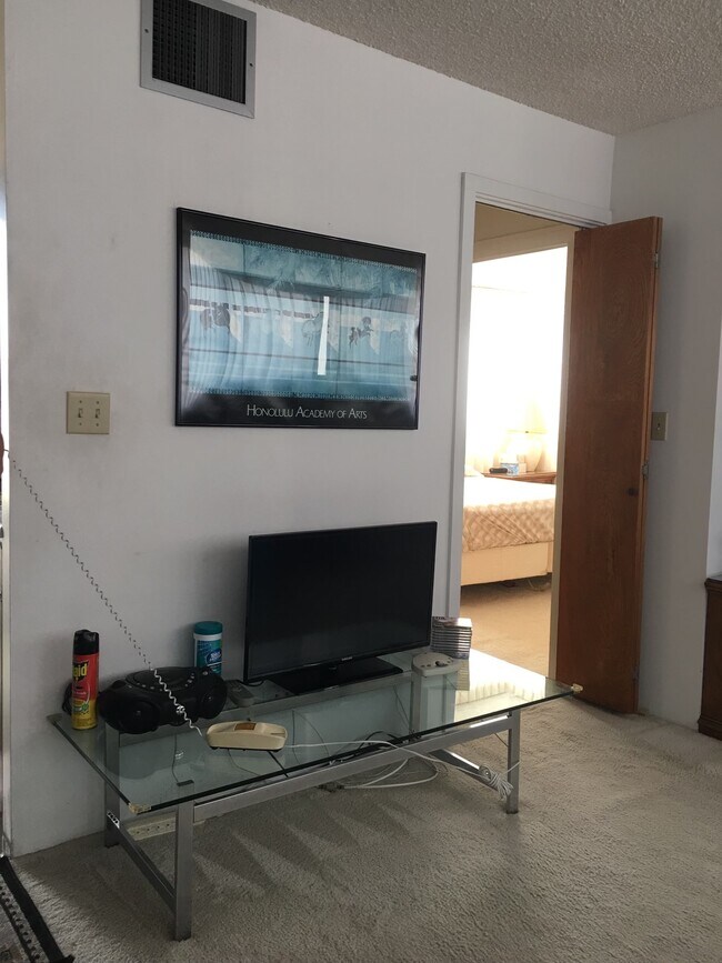 Living Room - 1040 Kinau St
