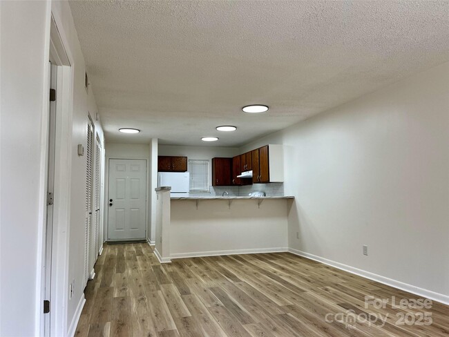 Building Photo - 1675 Eagles Pl