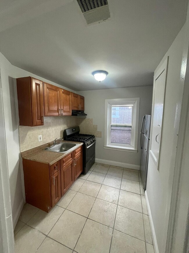 Photo - 1519 N 60th St Townhome