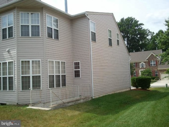 Building Photo - 17107 Longleaf Dr